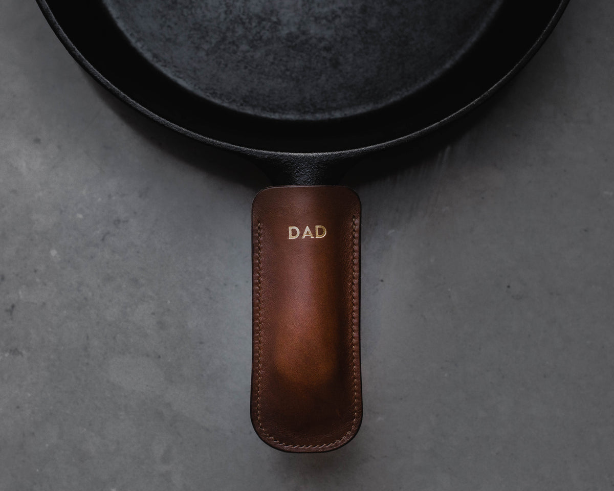 Personalized leather cast iron skillet handle cover – DMleather