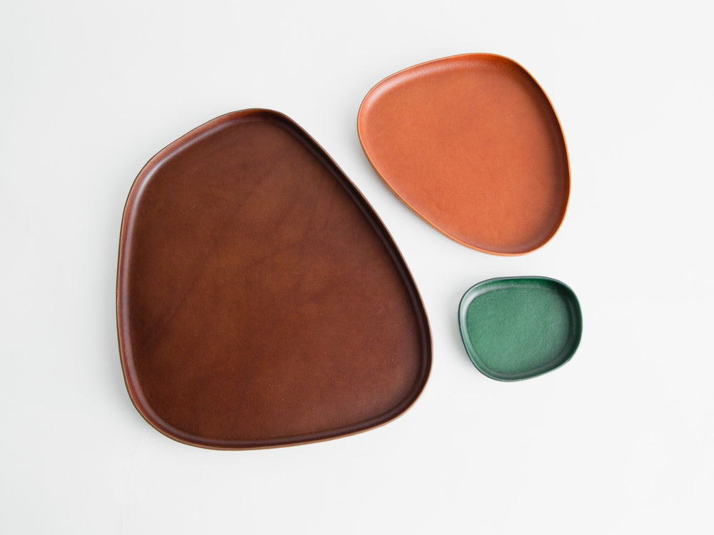 
                  
                    Load image into Gallery viewer, Set of 3, Modern Leather Molded Catchall Valet Trays
                  
                