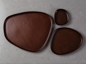 
                  
                    Load image into Gallery viewer, Set of 3, Modern Leather Molded Catchall Valet Trays, Theras Atelier, Made to Order Italian Leather Goods, Catchall Trays -  2
                  
                