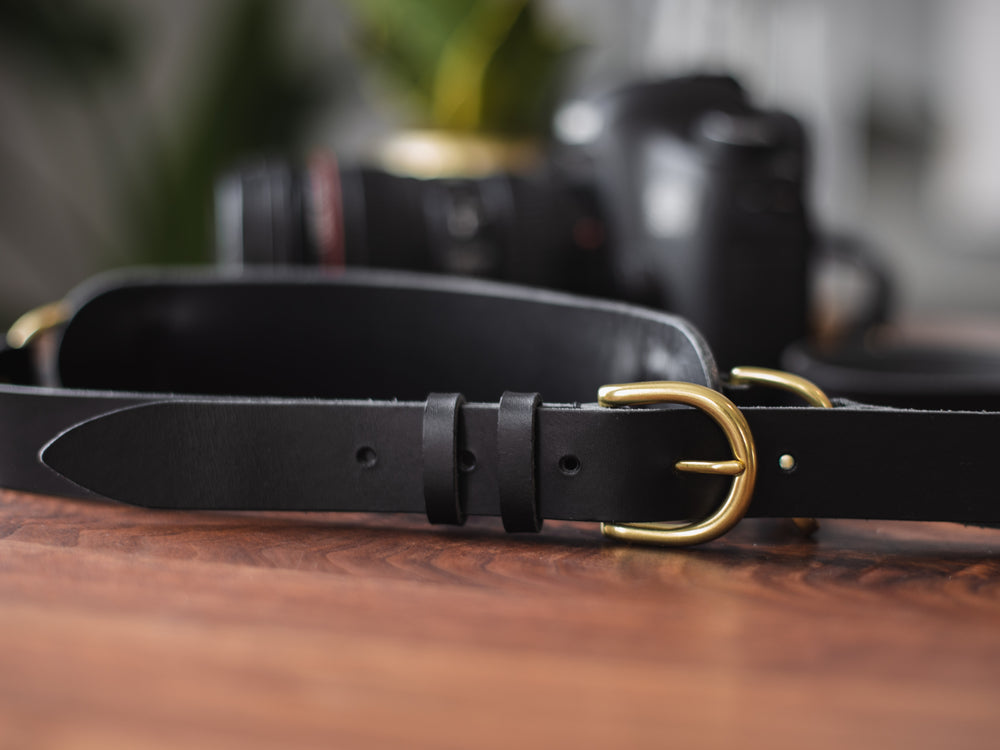 
                  
                    Load image into Gallery viewer, Italian Leather and Brass Hardware Camera Holster
                  
                