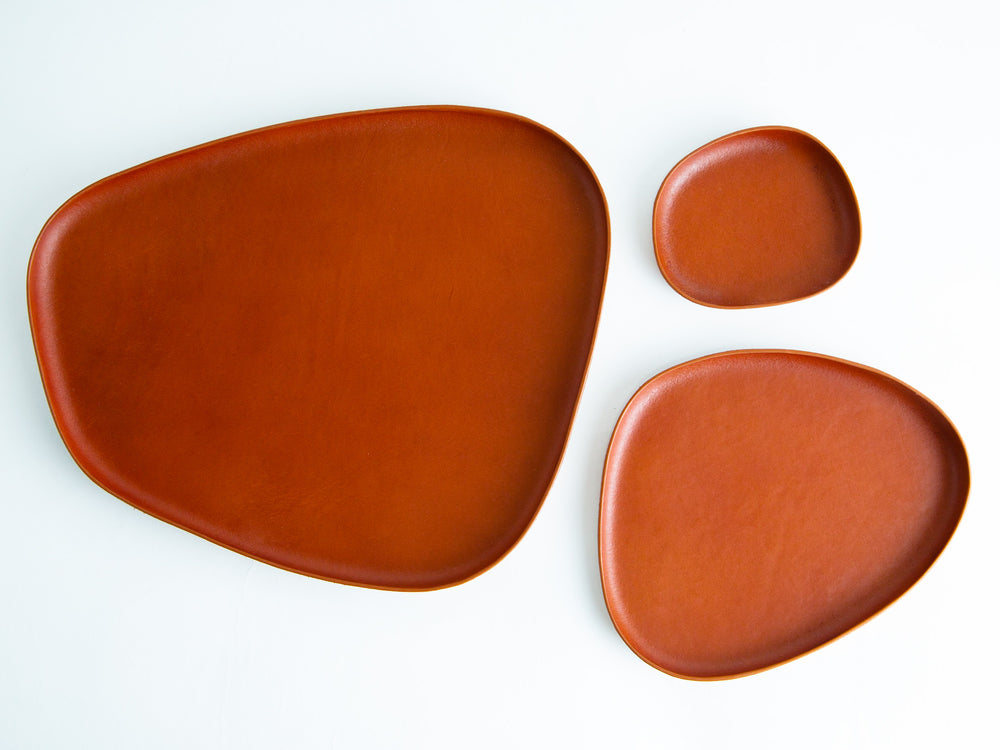 
                  
                    Load image into Gallery viewer, Set of 3, Modern Leather Molded Catchall Valet Trays
                  
                