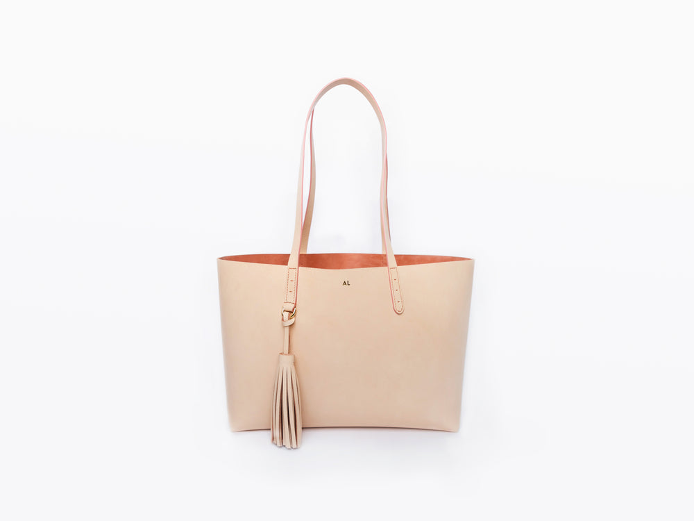 
                  
                    Load image into Gallery viewer, Carry All Tote Vegetable Tanned Leather, Suede Lining
                  
                