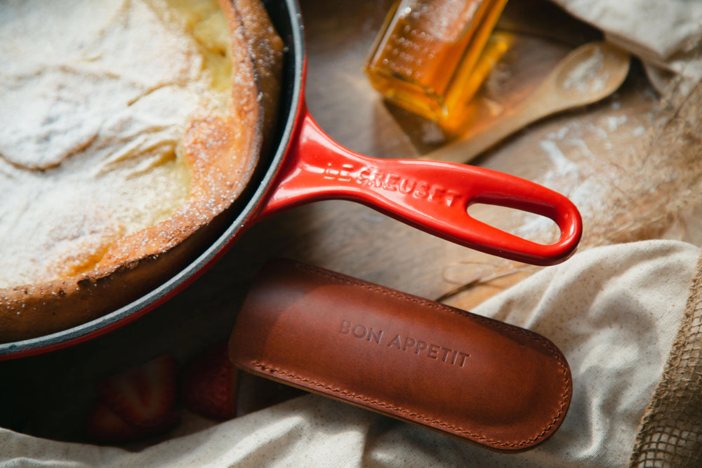 
                  
                    Load image into Gallery viewer, Leather Le Creuset Cast Iron Skillet Handle Cover, Personalized, 9 Colors
                  
                