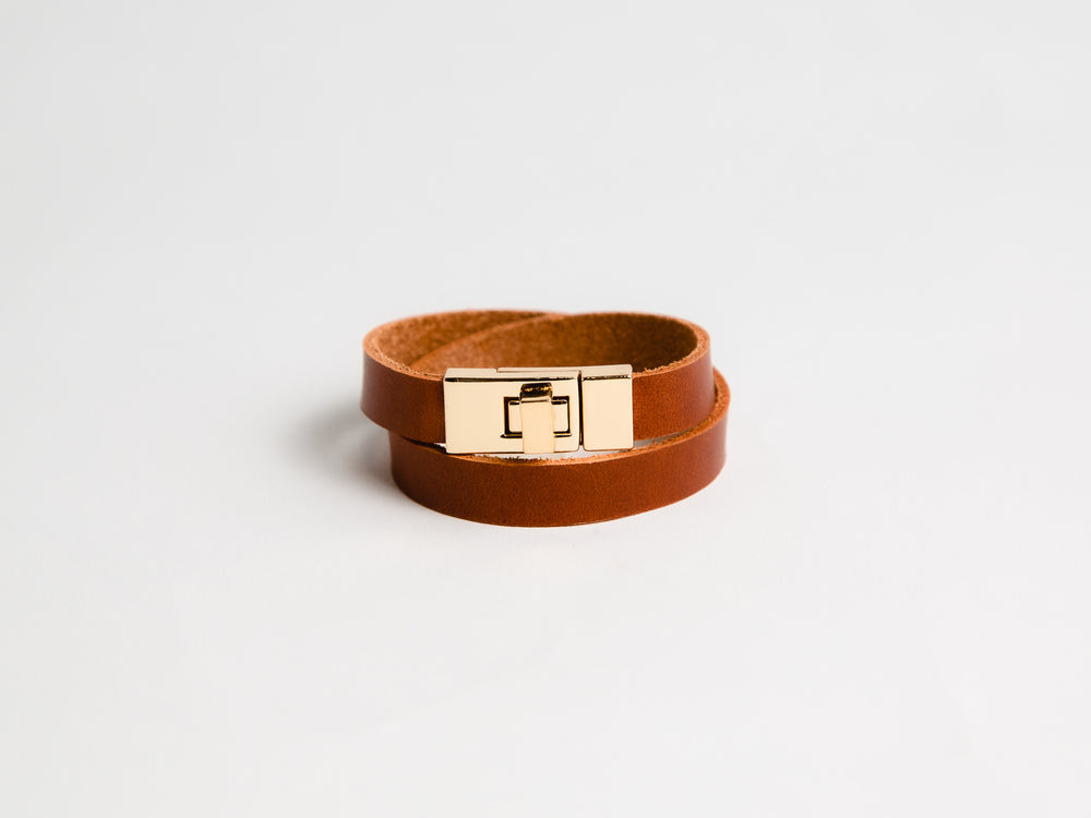 
                  
                    Load image into Gallery viewer, Thin Double Wrap Italian Leather Bracelet with Turn Lock Closure
                  
                