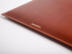 
                  
                    Load image into Gallery viewer, MacBook Pro Envelope Clutch, Leather Laptop Case
                  
                