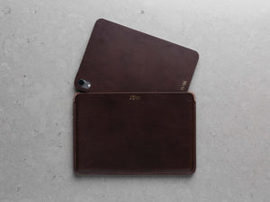 
                  
                    Load image into Gallery viewer, Italian Leather Sleeve with Personalization for iPad Mini 6, Theras Atelier, Made to Order Leather Goods, Custom iPad Mini 6 Sleeve - 1
                  
                