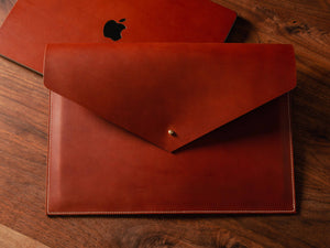 
                  
                    Load image into Gallery viewer, MacBook Pro Envelope Clutch, Leather Laptop Case
                  
                